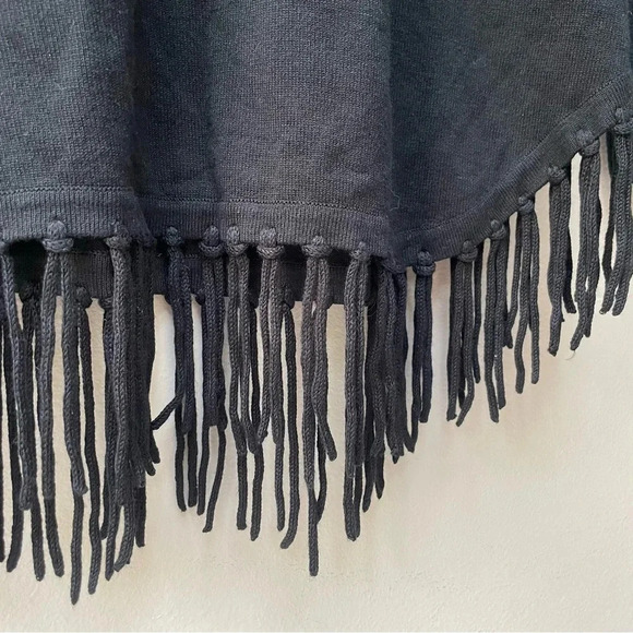 Revolve Central Park West Oversized Black Fringe Long Sleeve V Neck Top Size XS - Picture 3 of 5